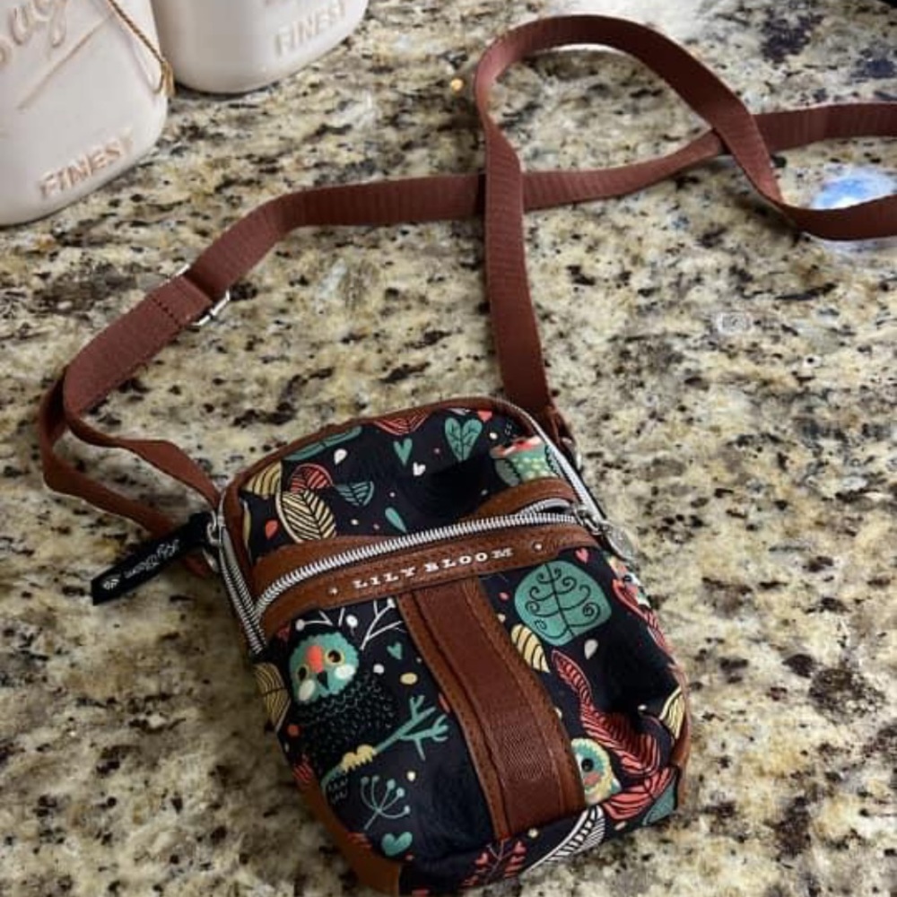 Cross over bag